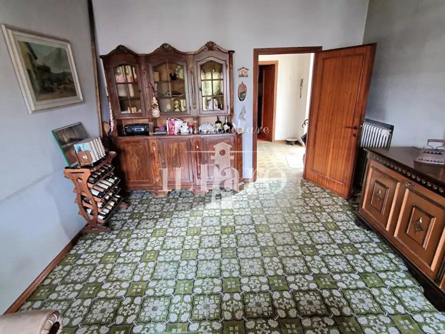 Immagine 35 di Villa in vendita  a Campi Bisenzio