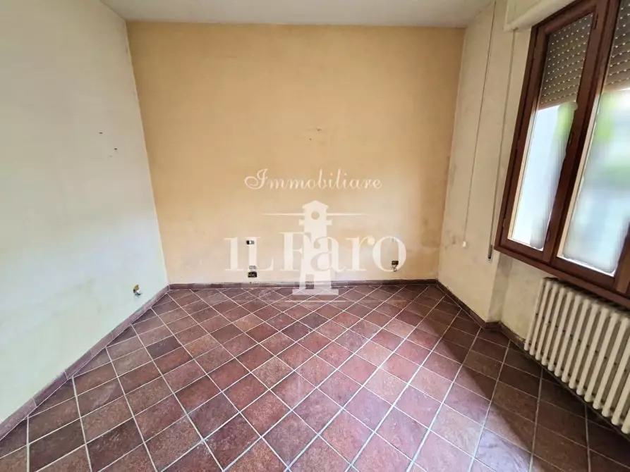 Immagine 16 di Villa in vendita  a Campi Bisenzio