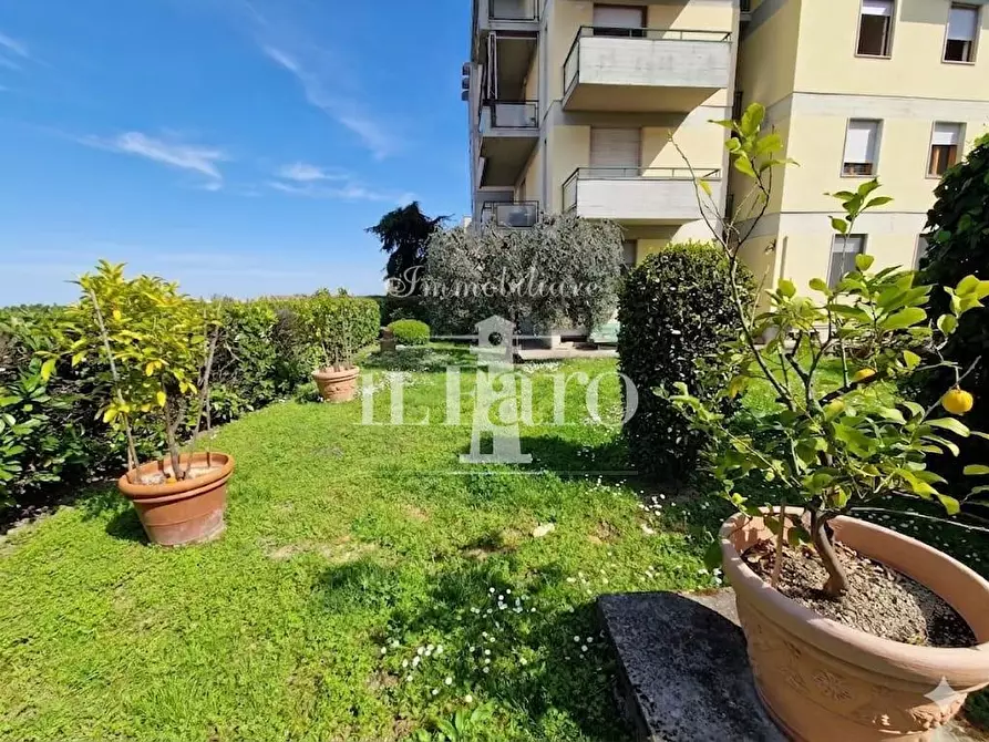 Immagine 5 di Appartamento in vendita  a Campi Bisenzio