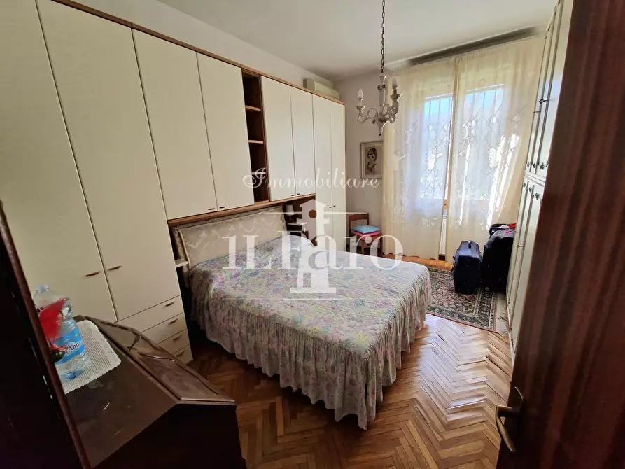 Immagine 31 di Appartamento in vendita  a Campi Bisenzio