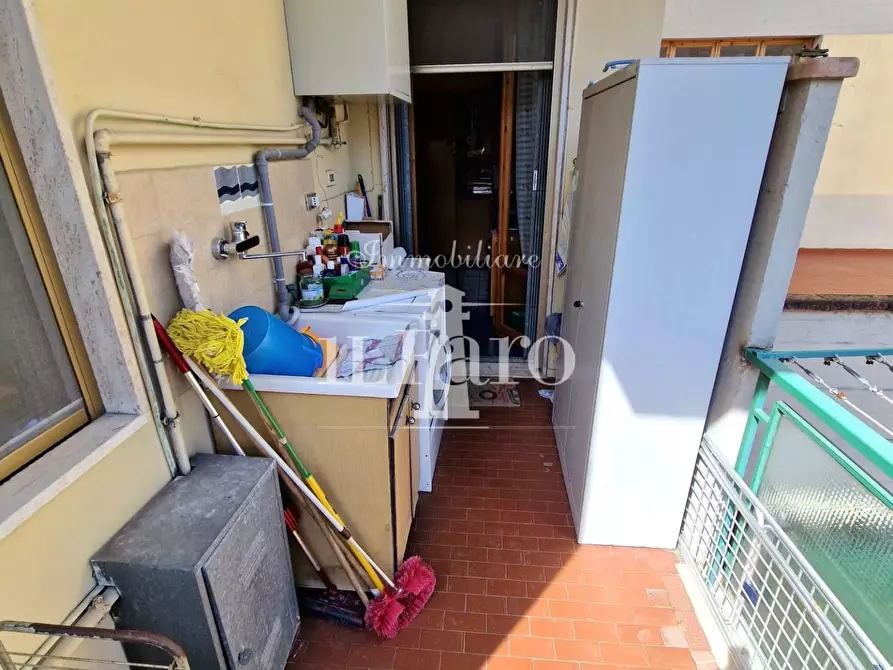 Immagine 17 di Appartamento in vendita  a Campi Bisenzio