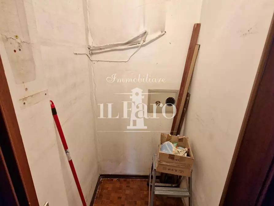 Immagine 28 di Appartamento in vendita  a Campi Bisenzio