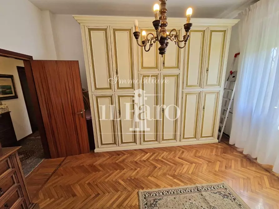 Immagine 22 di Appartamento in vendita  a Campi Bisenzio