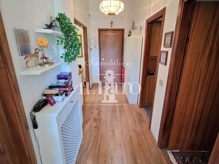 Immagine 20 di Appartamento in vendita  a Campi Bisenzio