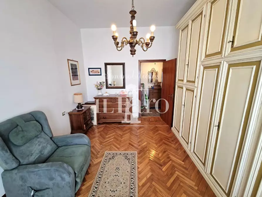 Immagine 26 di Appartamento in vendita  a Campi Bisenzio