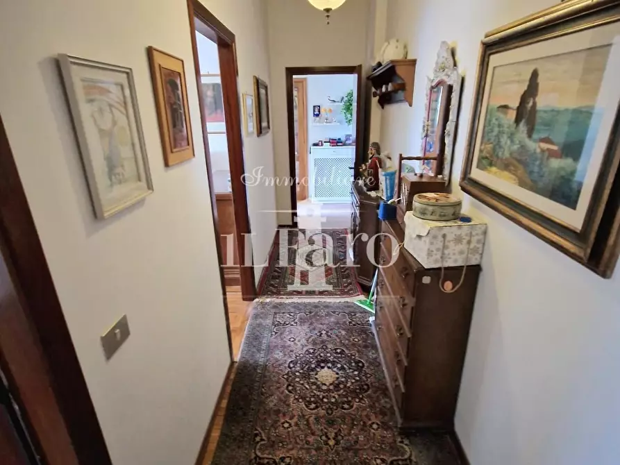 Immagine 21 di Appartamento in vendita  a Campi Bisenzio