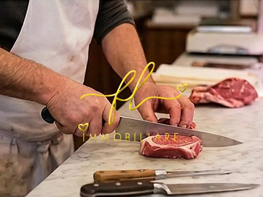 Immagine 5 di Attività commerciale in vendita  a Cecina