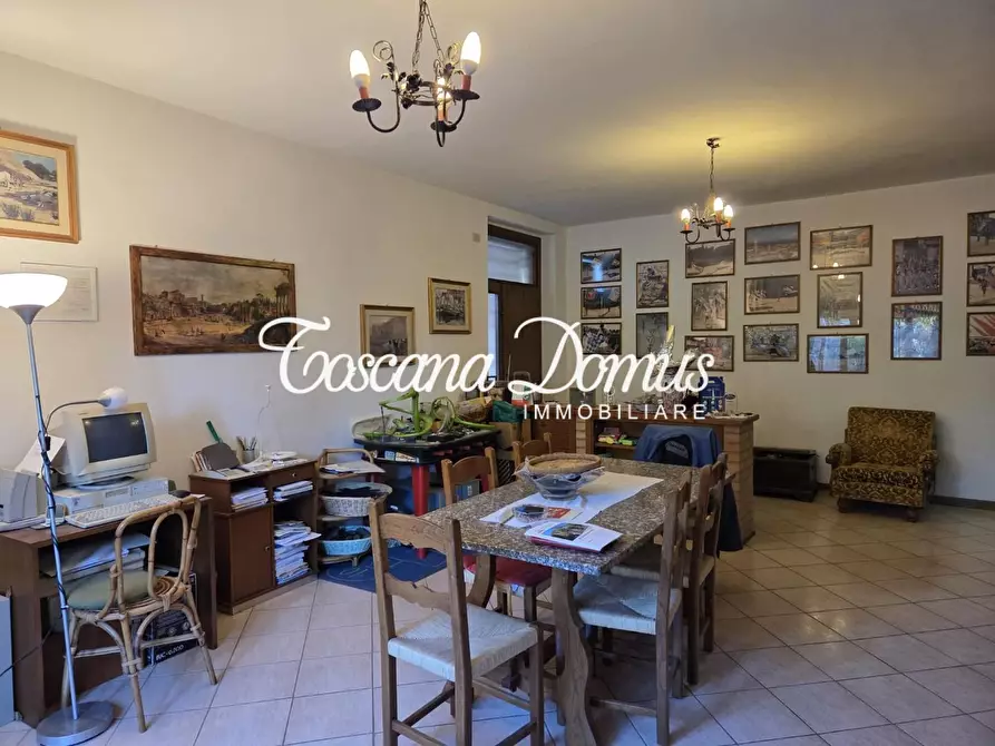 Immagine 9 di Casa bifamiliare in vendita  a Monteriggioni