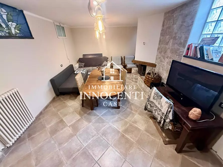 Immagine 21 di Villetta a schiera in vendita  a Massa