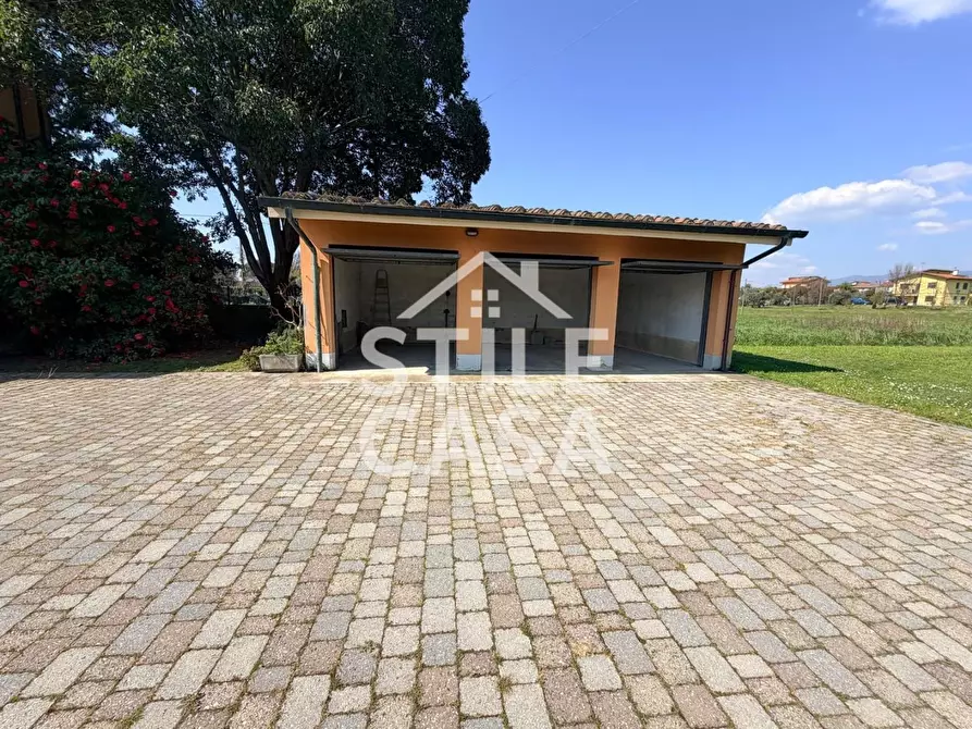 Immagine 31 di Villa in vendita  a Altopascio