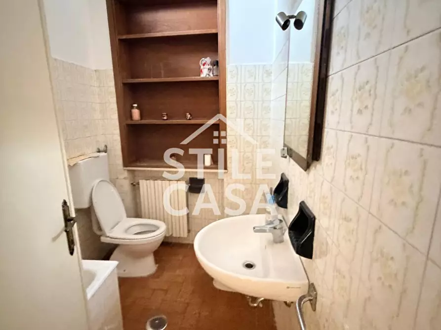 Immagine 47 di Villa in vendita  a Altopascio