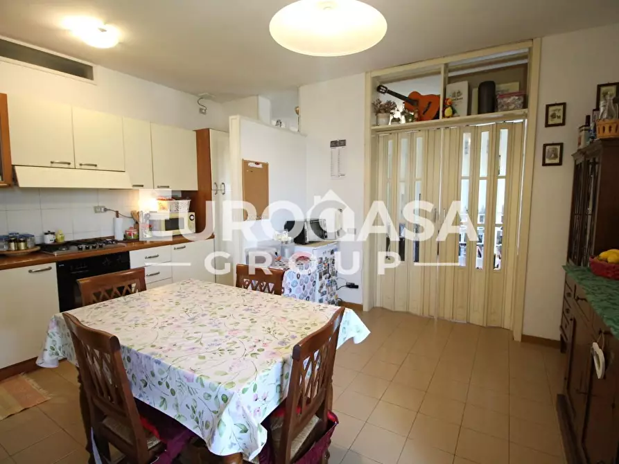 Immagine 8 di Appartamento in vendita  a Lucca