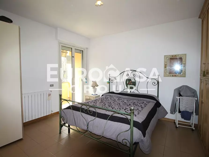 Immagine 14 di Appartamento in vendita  a Lucca