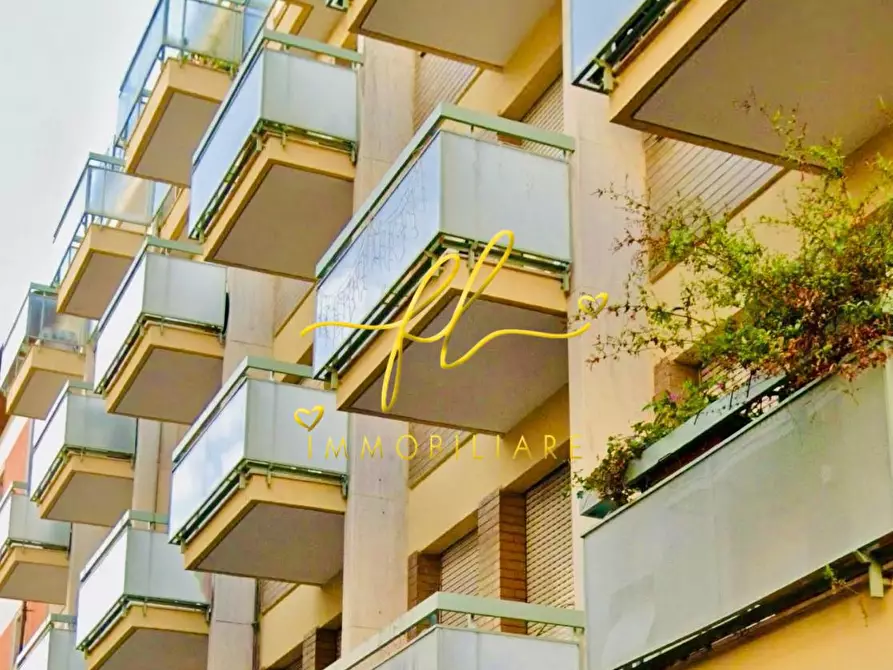 Immagine 2 di Appartamento in vendita  a Livorno