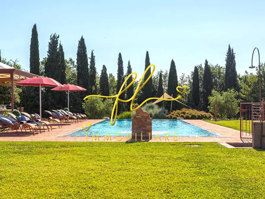 Immagine 9 di Villa in vendita  a Peccioli