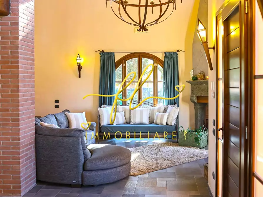 Immagine 21 di Villa in vendita  a Peccioli