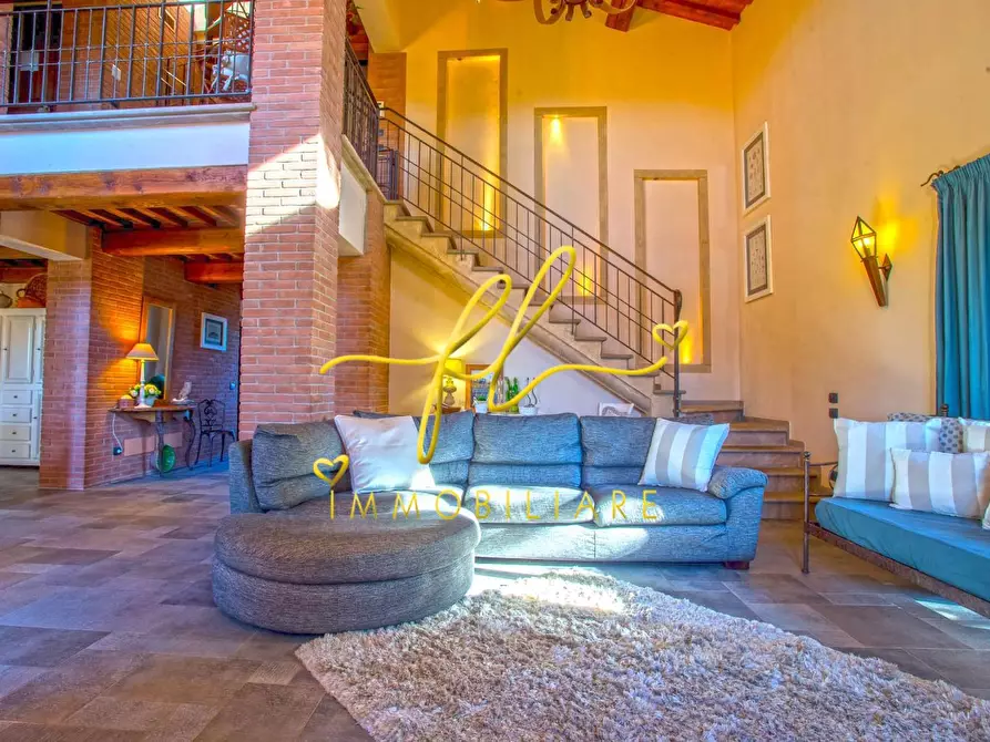 Immagine 31 di Villa in vendita  a Peccioli