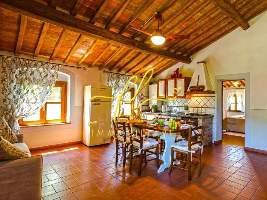 Immagine 54 di Agriturismo in vendita  a Peccioli