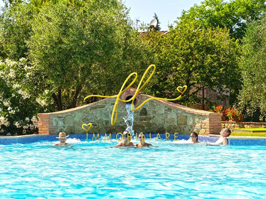 Immagine 19 di Agriturismo in vendita  a Peccioli