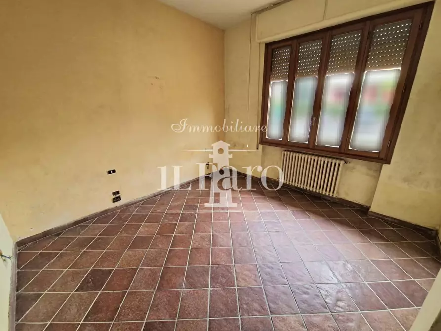 Immagine 11 di Appartamento in vendita  a Campi Bisenzio