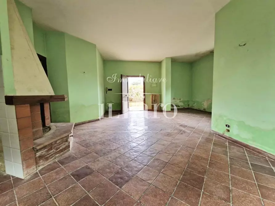 Immagine 9 di Appartamento in vendita  a Campi Bisenzio