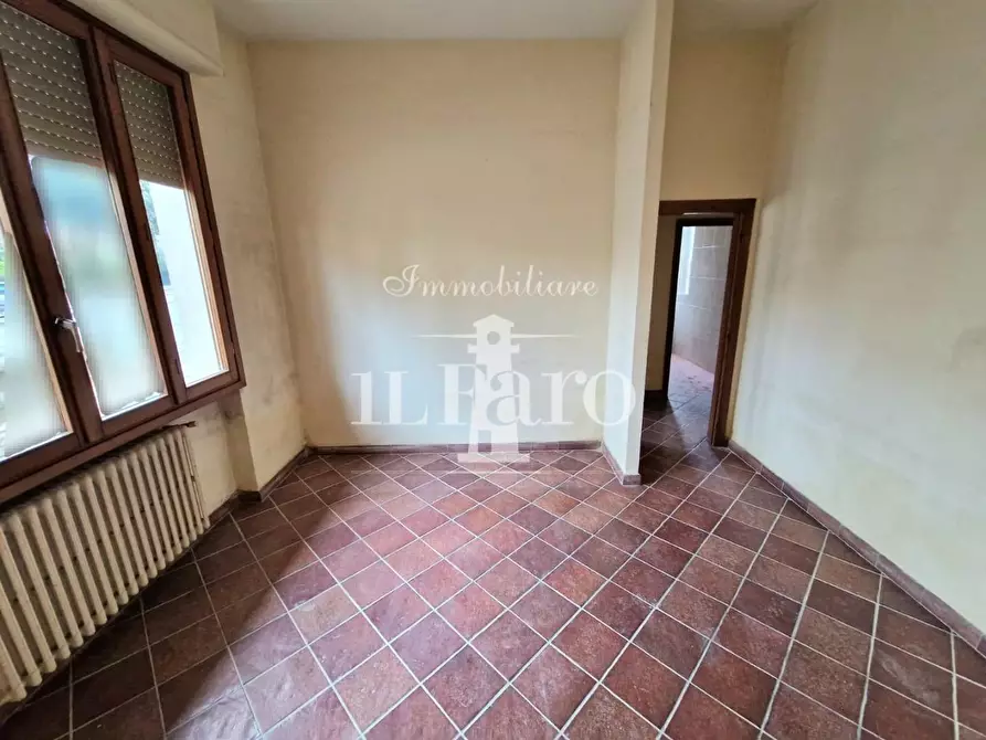 Immagine 16 di Appartamento in vendita  a Campi Bisenzio