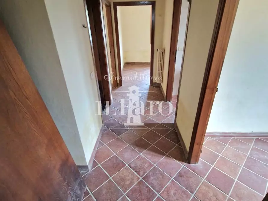 Immagine 10 di Appartamento in vendita  a Campi Bisenzio