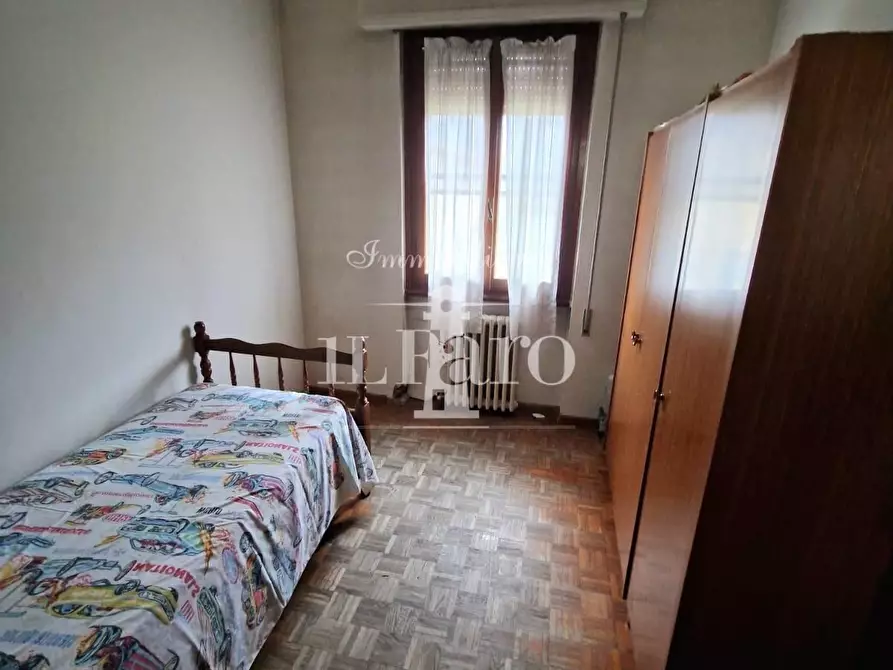 Immagine 14 di Appartamento in vendita  a Campi Bisenzio