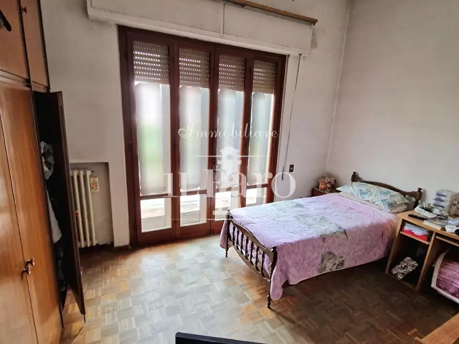 Immagine 11 di Appartamento in vendita  a Campi Bisenzio