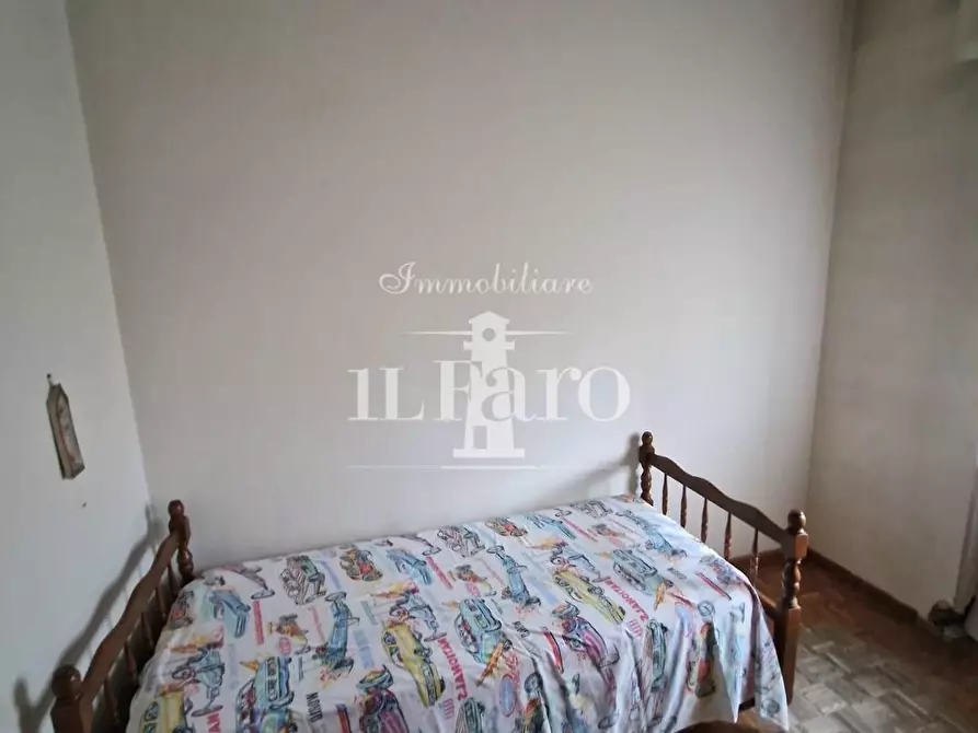 Immagine 15 di Appartamento in vendita  a Campi Bisenzio