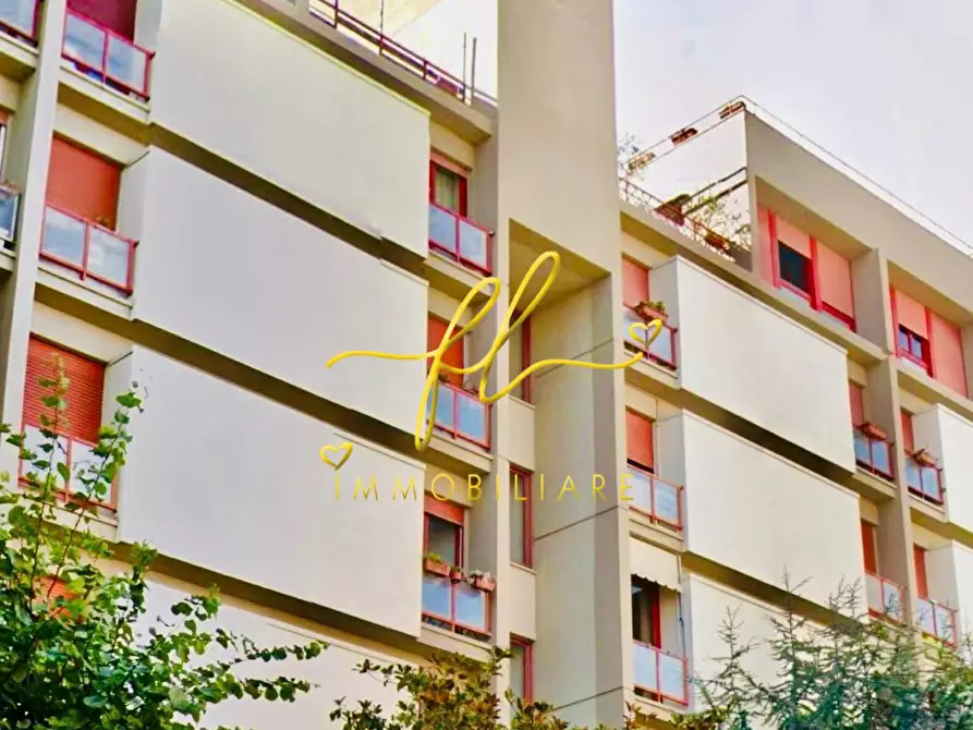 Immagine 4 di Appartamento in vendita  a Livorno