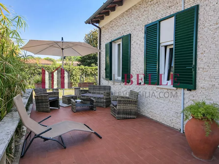 Immagine 1 di Casa indipendente in affitto  a Forte Dei Marmi