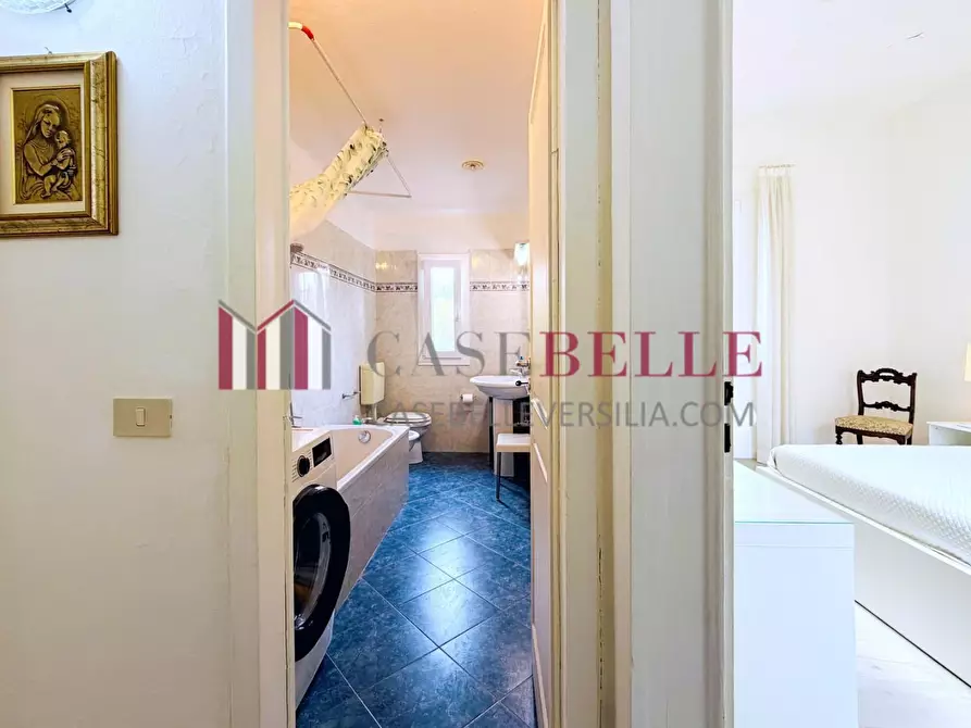 Immagine 15 di Casa indipendente in affitto  a Forte Dei Marmi