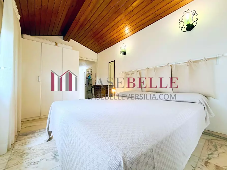 Immagine 24 di Casa indipendente in affitto  a Forte Dei Marmi