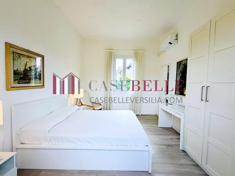 Immagine 14 di Casa indipendente in affitto  a Forte Dei Marmi