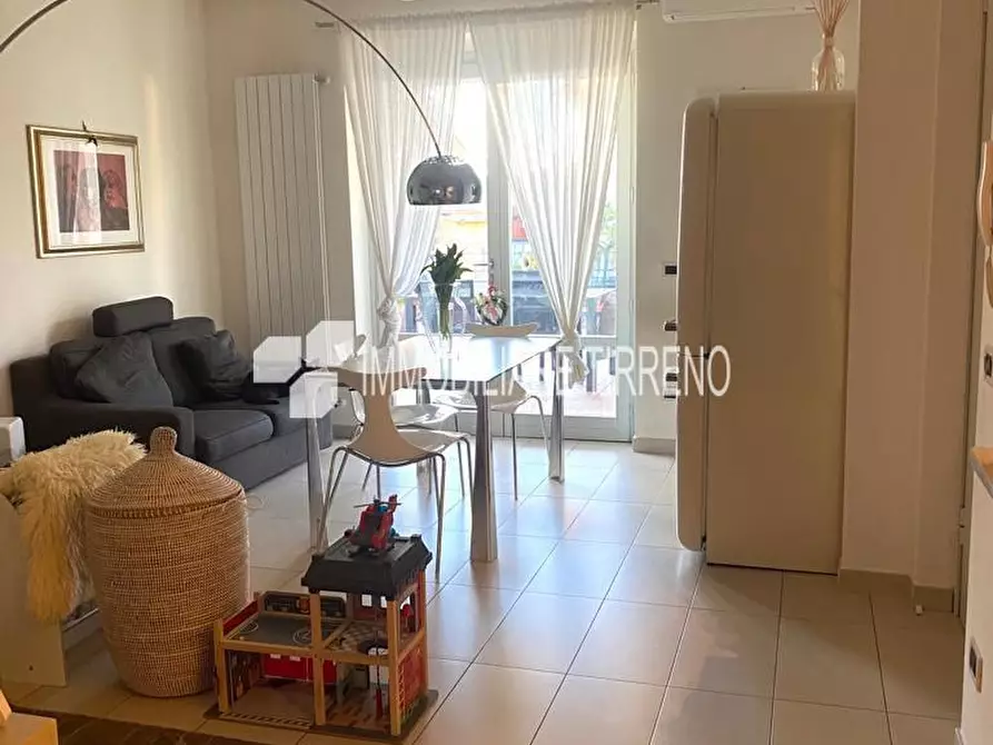 Immagine 7 di Appartamento in vendita  a Massa