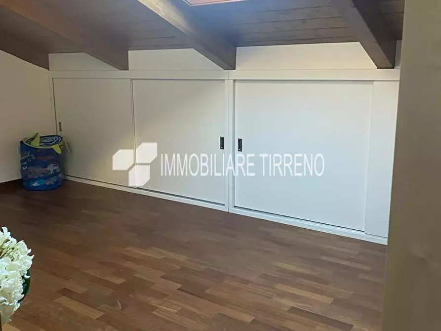 Immagine 18 di Appartamento in vendita  a Massa