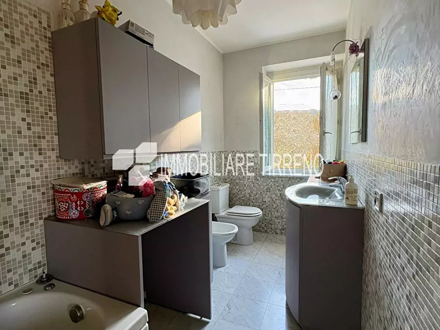 Immagine 13 di Appartamento in vendita  a Massa