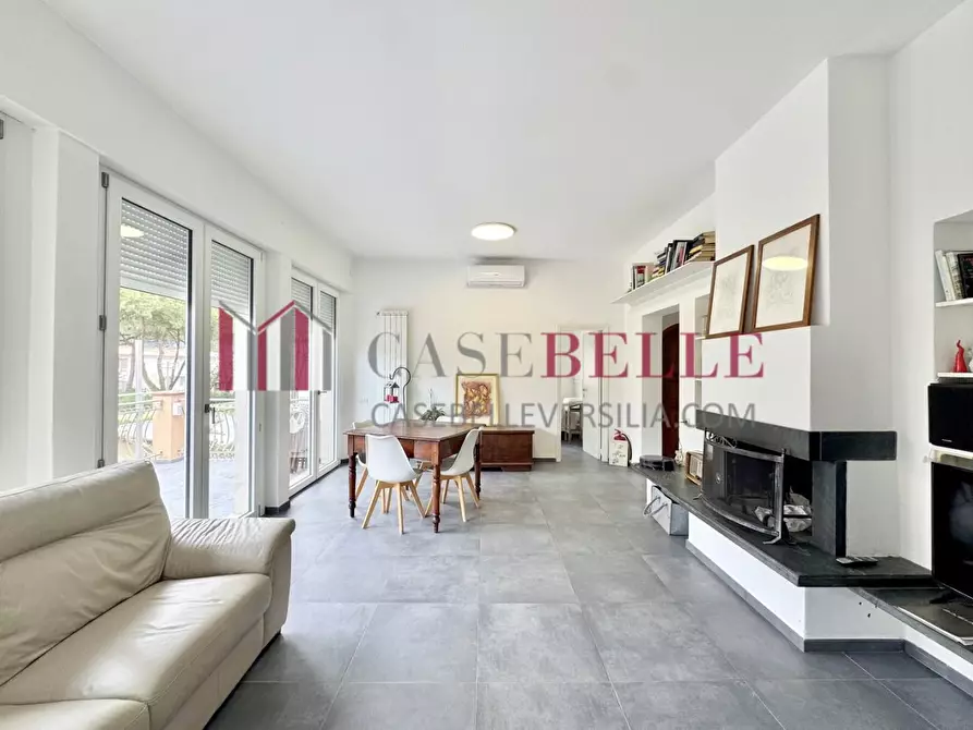 Immagine 1 di Casa bifamiliare in affitto  a Forte Dei Marmi