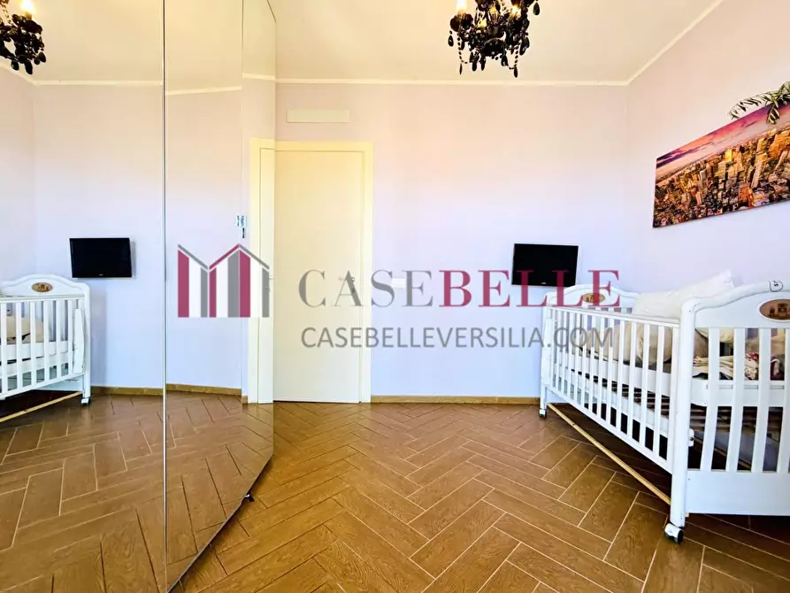 Immagine 54 di Casa indipendente in vendita  a Camaiore