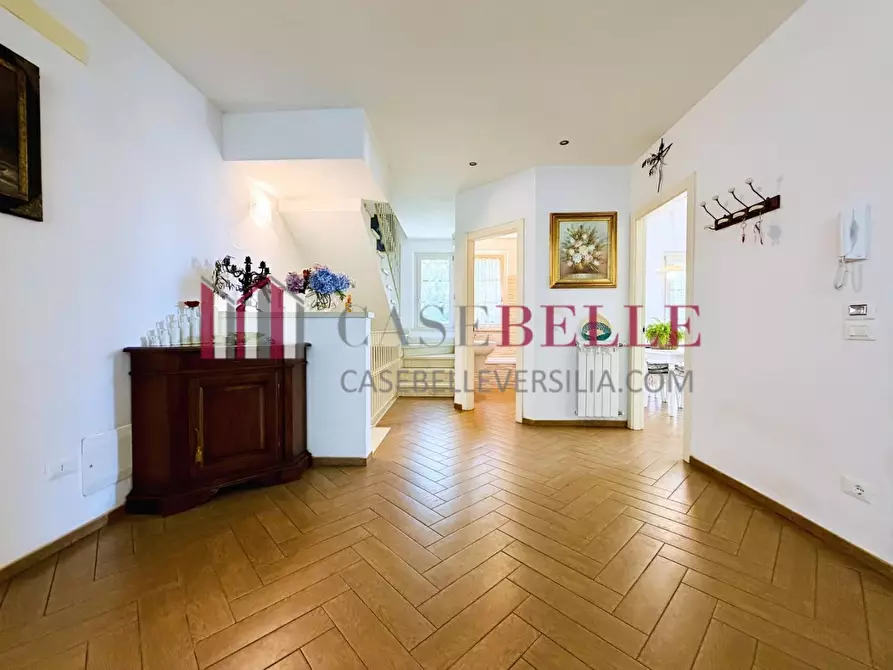 Immagine 6 di Casa indipendente in vendita  a Camaiore