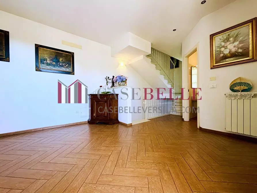 Immagine 3 di Casa indipendente in vendita  a Camaiore