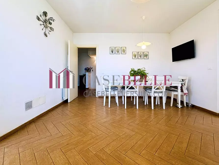 Immagine 14 di Casa indipendente in vendita  a Camaiore