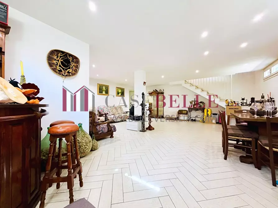 Immagine 25 di Casa indipendente in vendita  a Camaiore