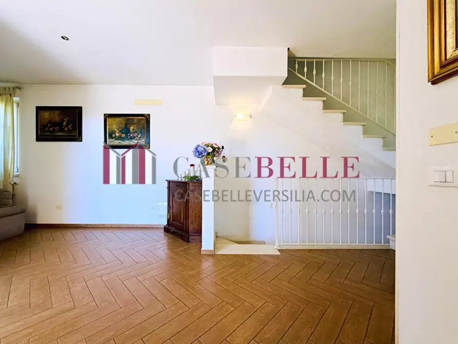 Immagine 15 di Casa indipendente in vendita  a Camaiore