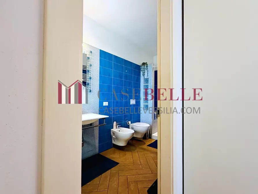 Immagine 39 di Casa indipendente in vendita  a Camaiore