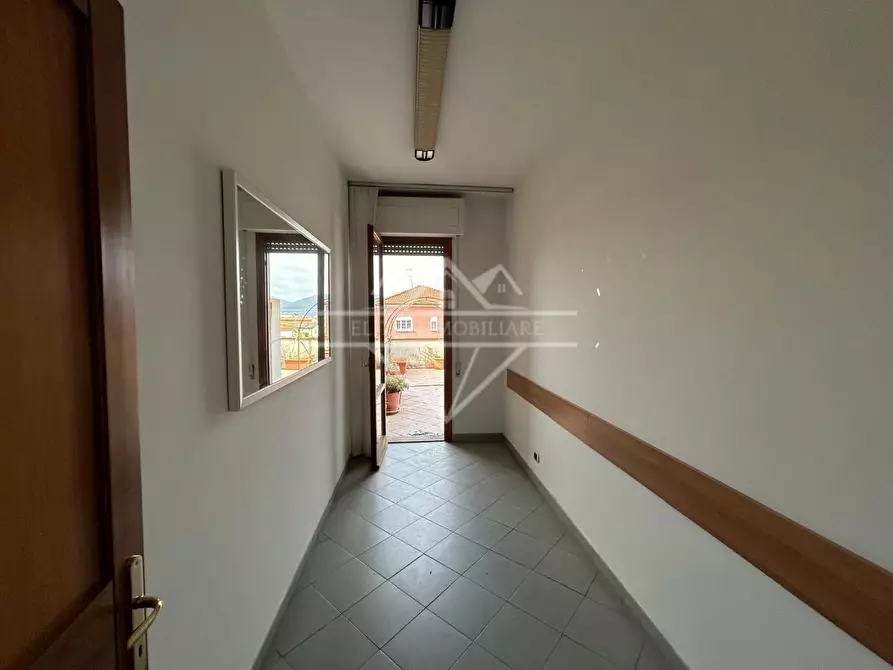 Immagine 10 di Appartamento in vendita  a Castelnuovo Magra