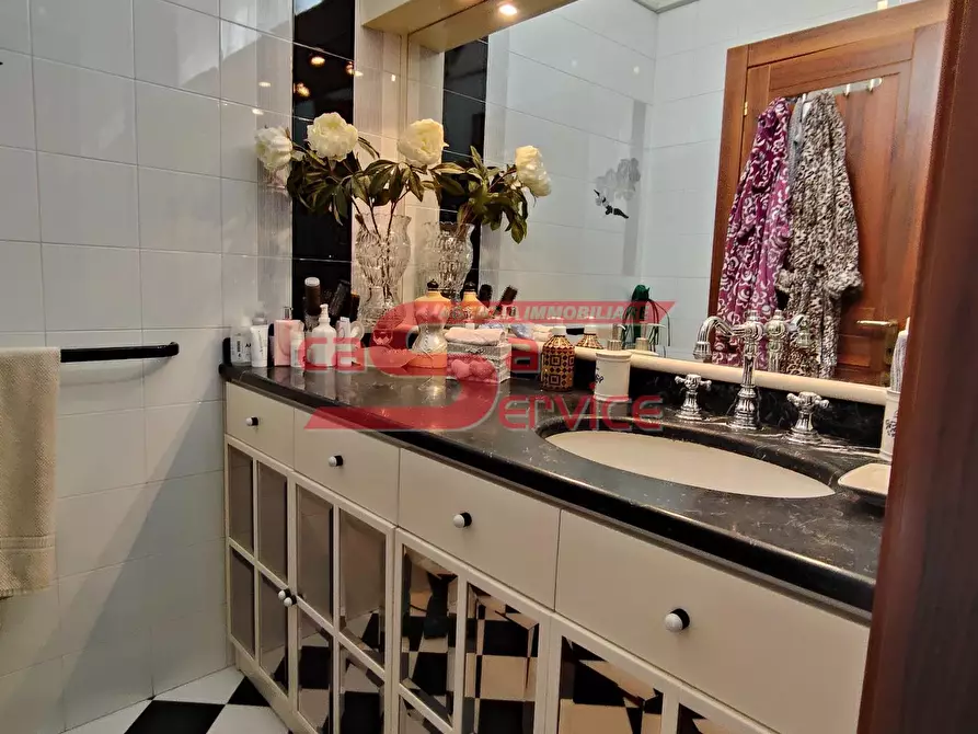 Immagine 21 di Villetta a schiera in vendita  a Montecatini Terme