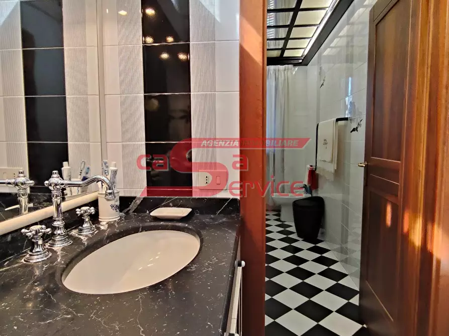 Immagine 22 di Villetta a schiera in vendita  a Montecatini Terme