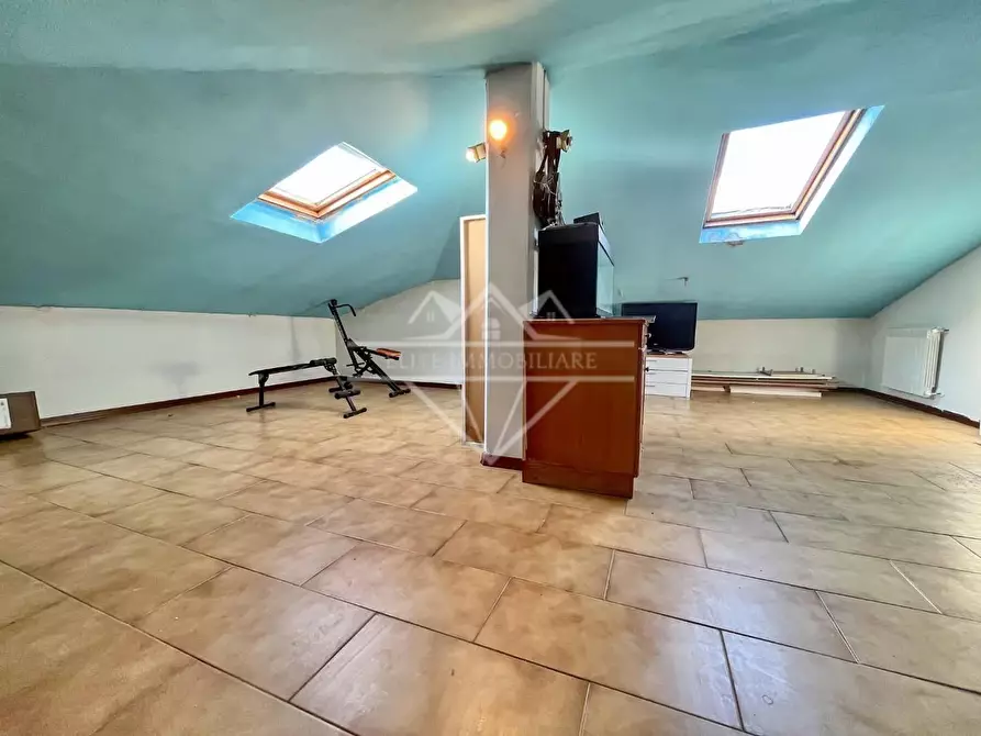 Immagine 10 di Villa in vendita  a Carrara